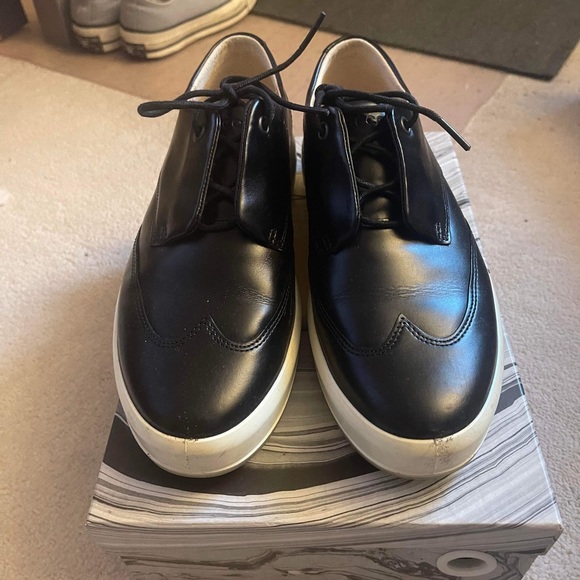 Good condition Ecco shoes - barely wear size 7 US - Picture 4 of 4